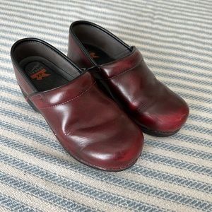 Dansko clogs size 38